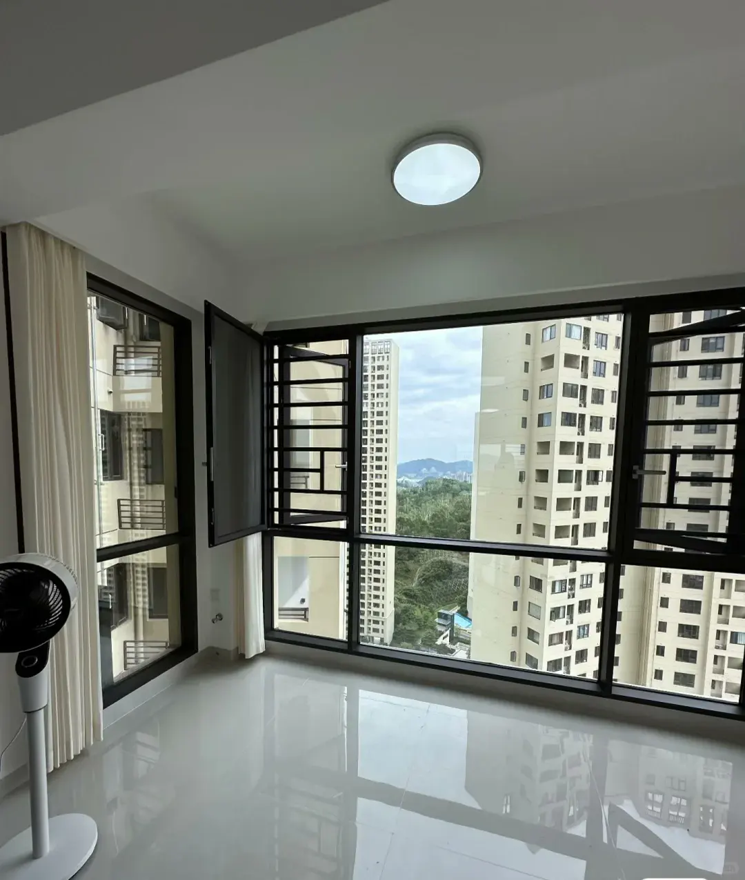 110 integrated screen casement window