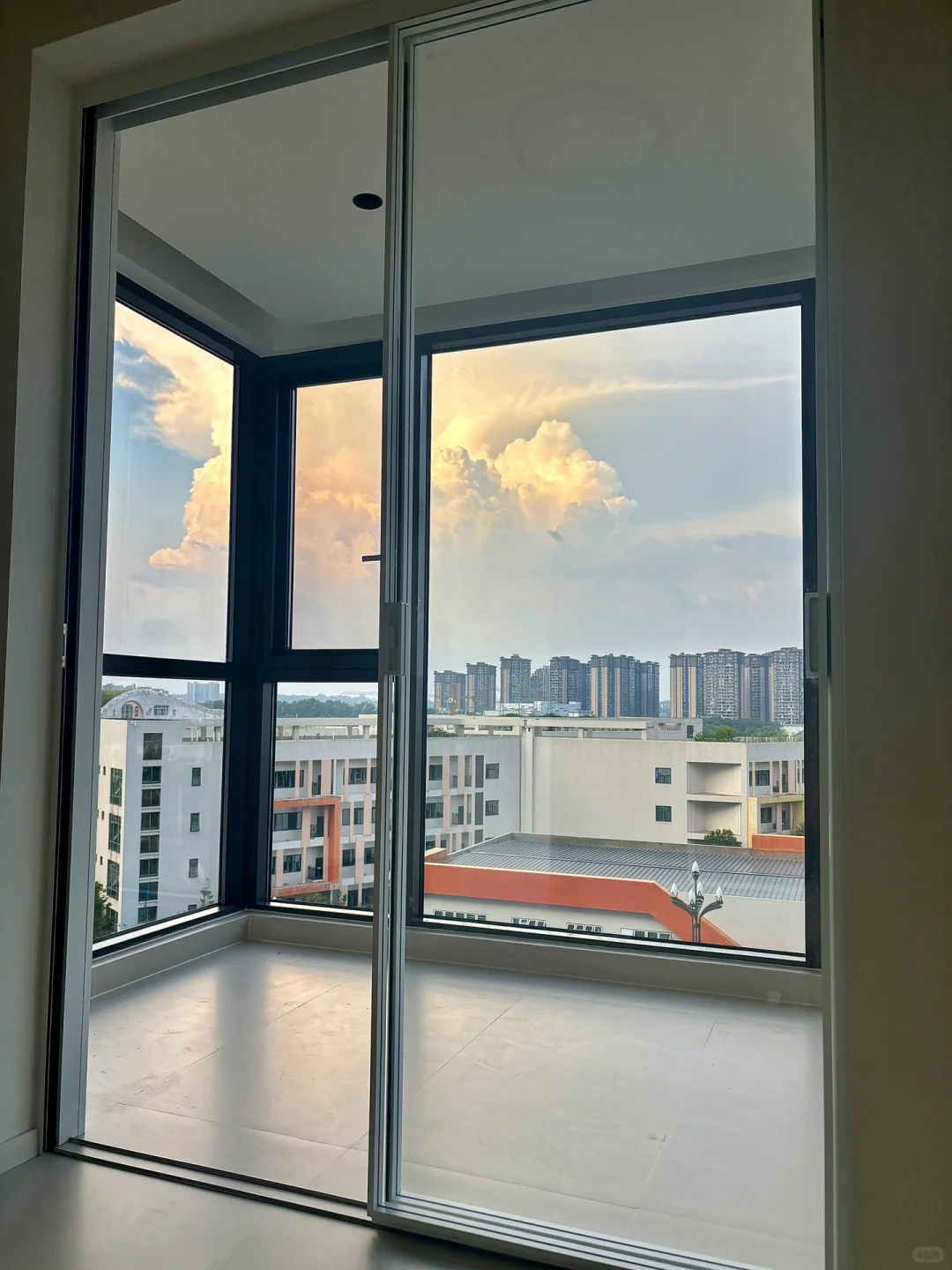40×18 three-panel sliding door