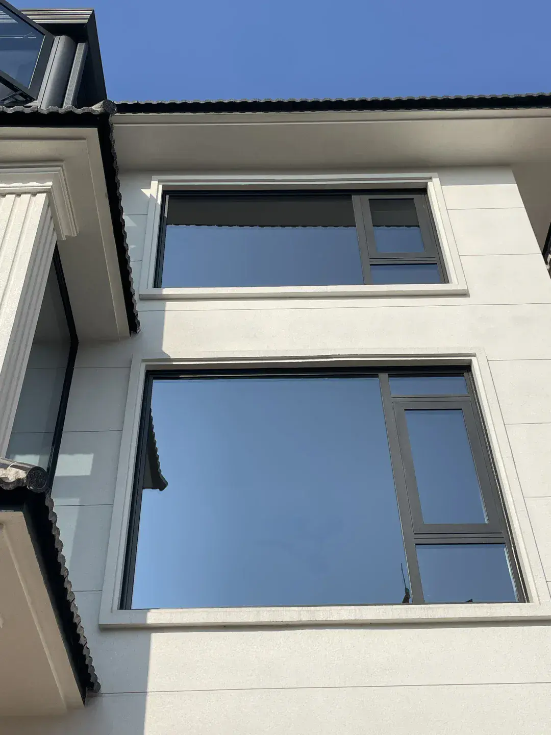 Villa façade window reference 01