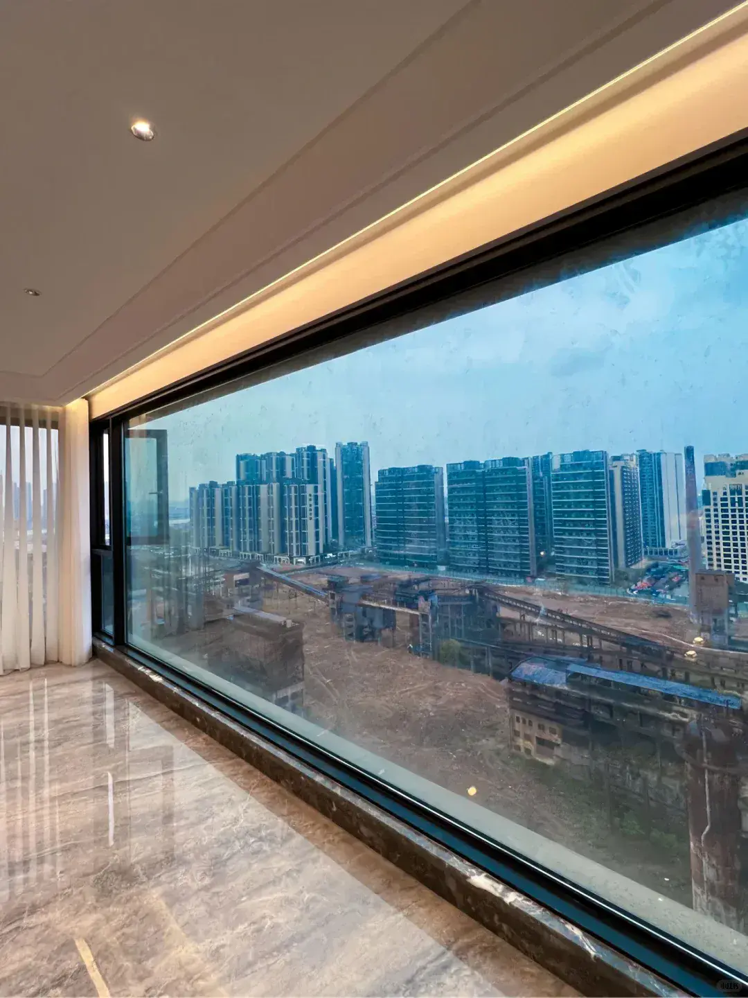 Panoramic fixed-window combination reference 09