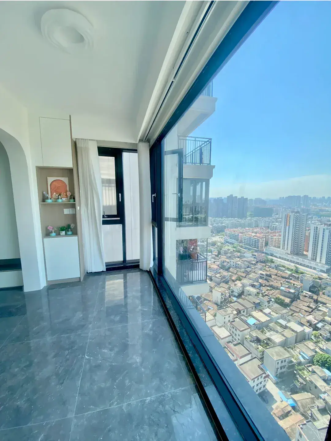 Panoramic fixed-window combination reference 10