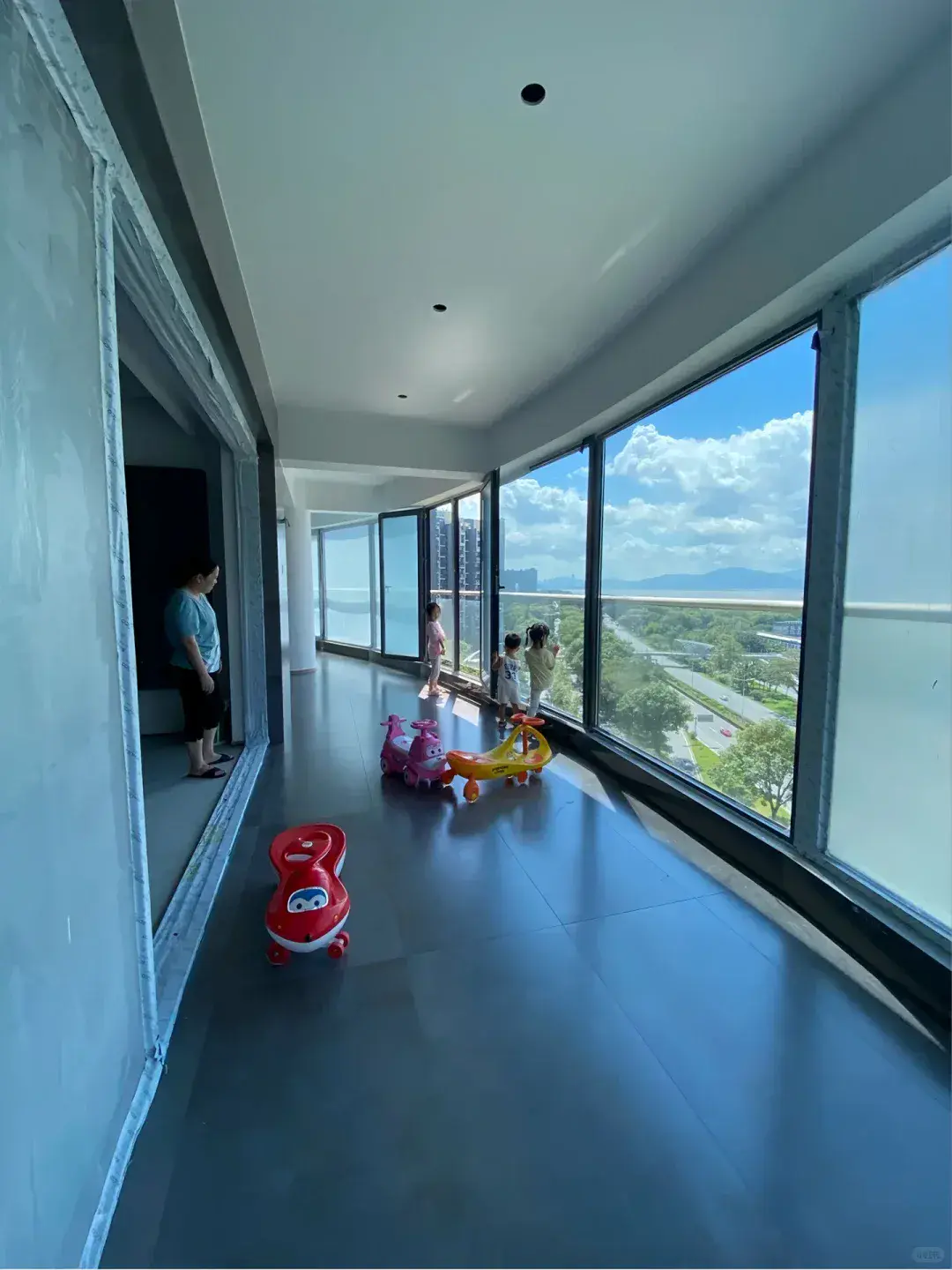 Panoramic fixed-window combination reference 11