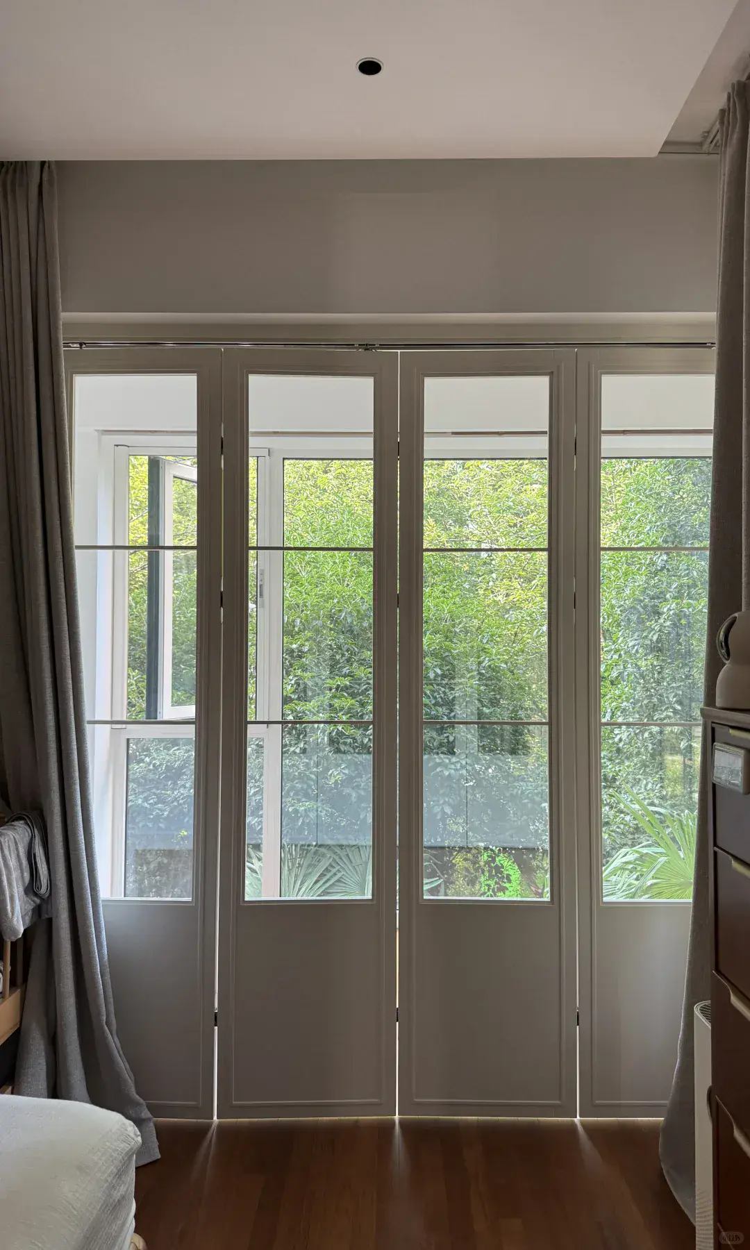 Panoramic fixed-window combination reference 14